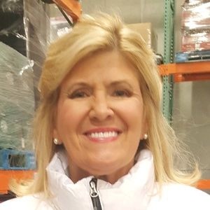 Meet your Posher, Debbie